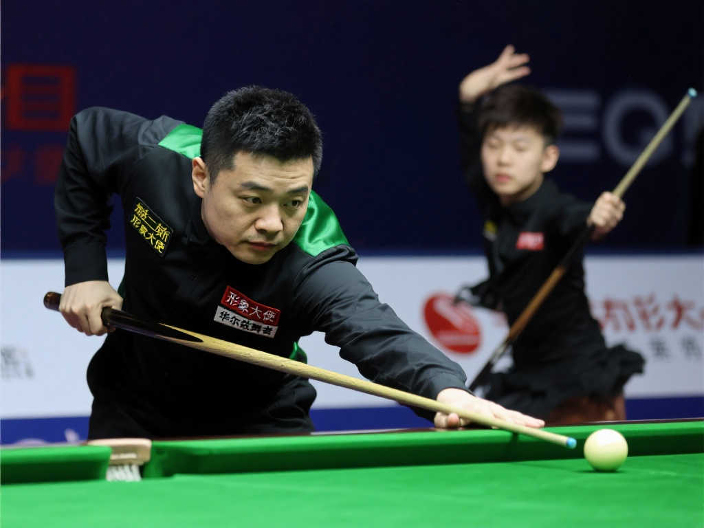 帕洛特:丁俊晖诠释中国斯诺克风采,赵心童球台舞步宛如华尔兹 帕洛特:丁俊晖诠释中国斯诺克风采,赵心童球台舞步宛如华尔兹